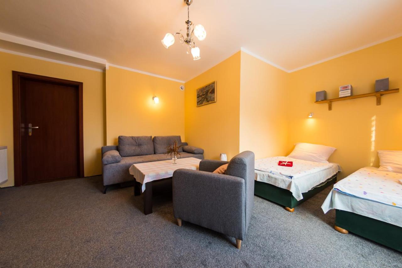 Willa Przy Deptaku Apartment Szczyrk Ngoại thất bức ảnh