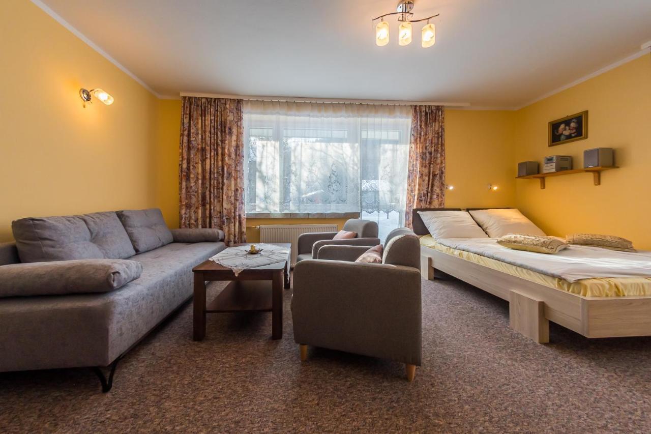 Willa Przy Deptaku Apartment Szczyrk Ngoại thất bức ảnh