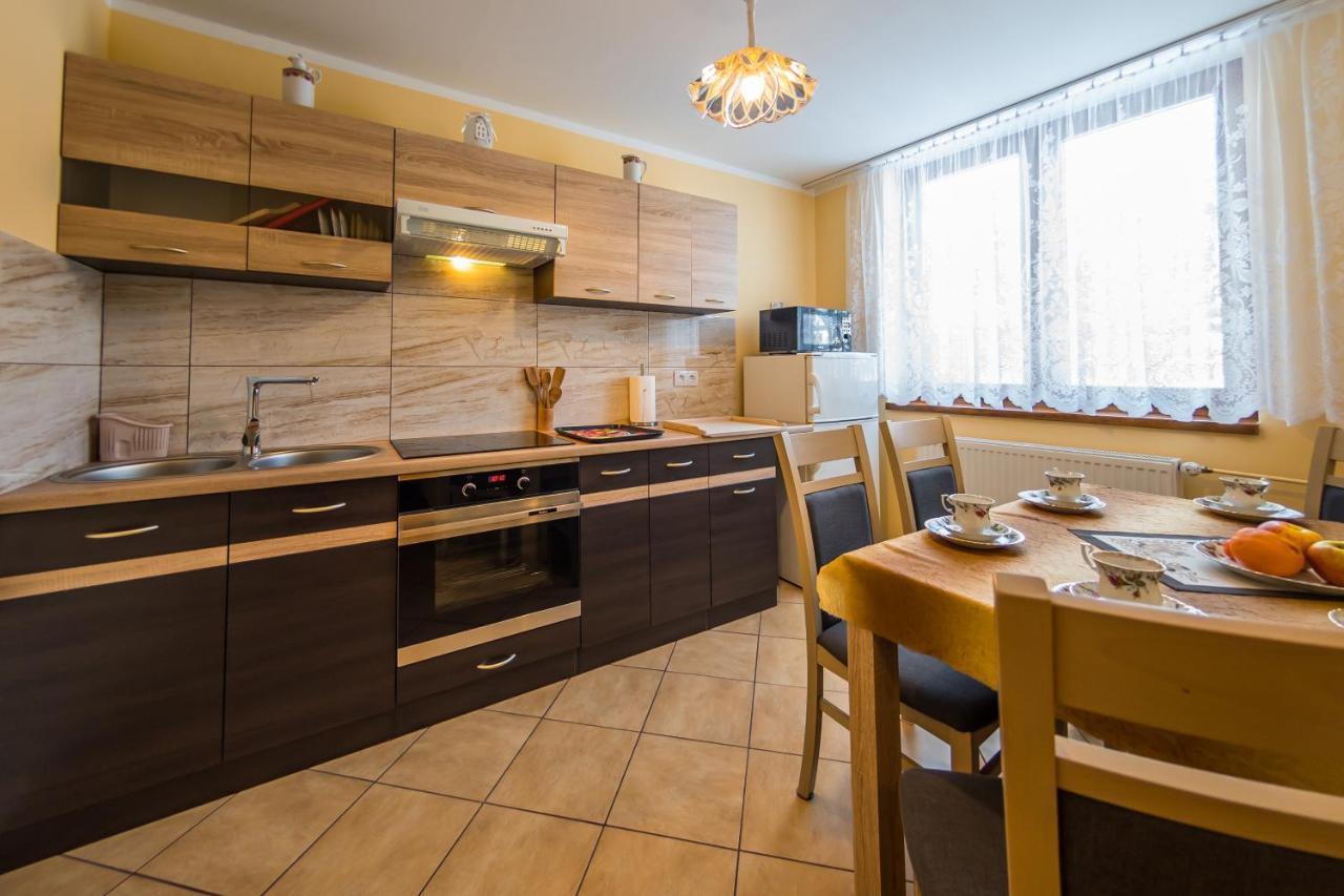 Willa Przy Deptaku Apartment Szczyrk Ngoại thất bức ảnh